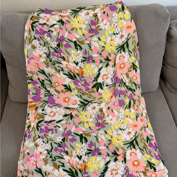 Sadie & Sage Dresses & Skirts - Floral Patterned Midi Skirt